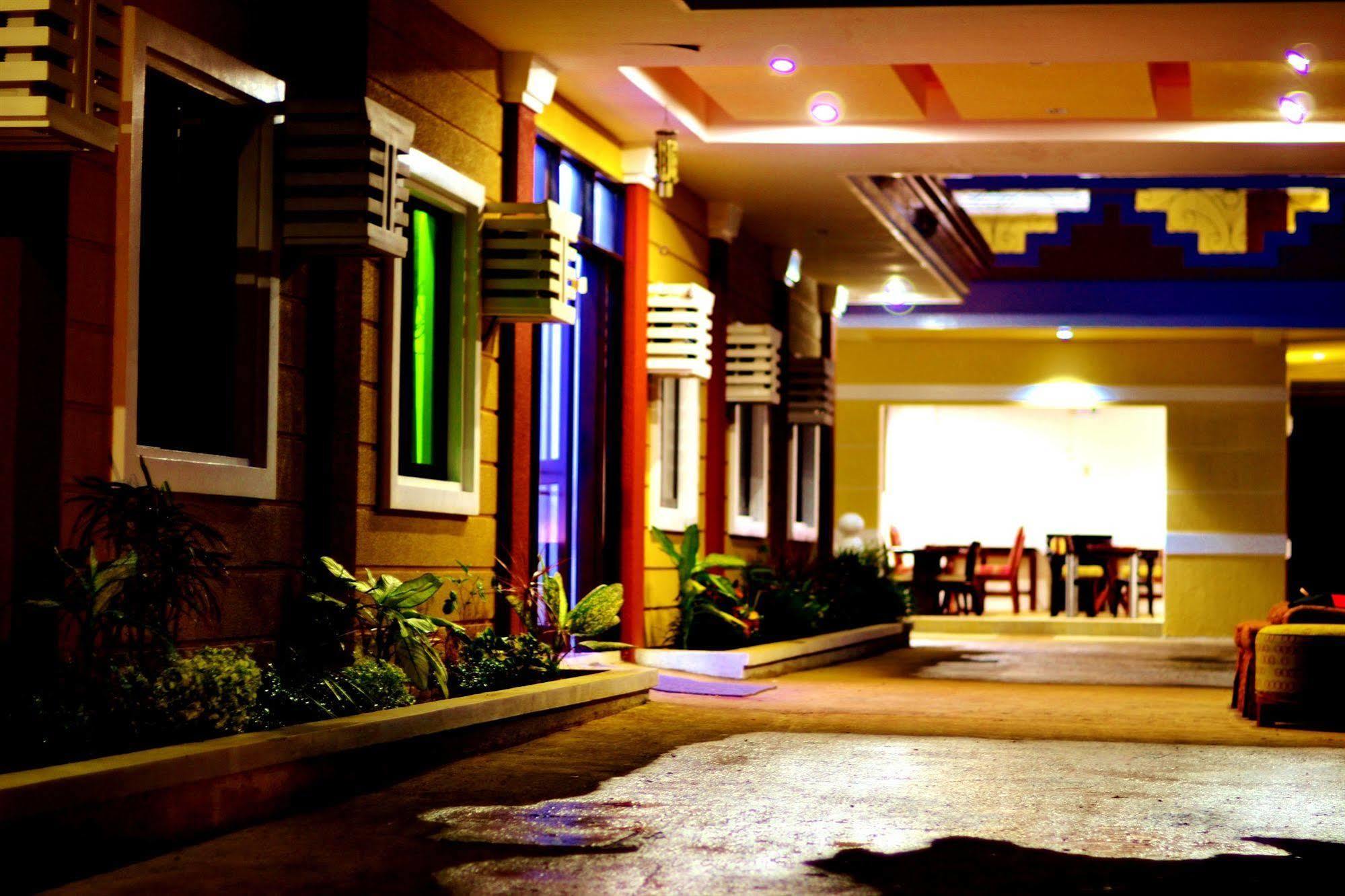 Cecilia'S Inn Puerto Princesa Zewnętrze zdjęcie